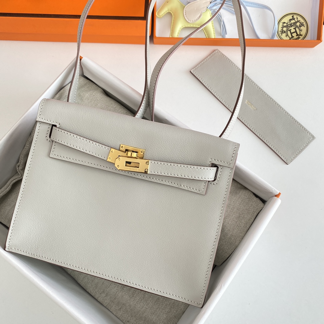 Hermes Kelly Danse Evercolor Bag In Pearl Grey Color